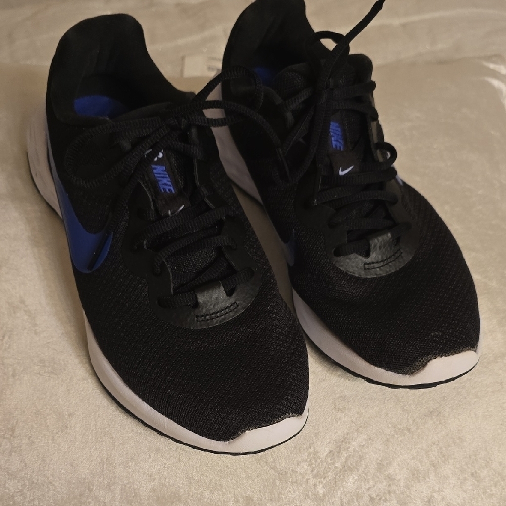 Nike Black and Blue Sneakers Running